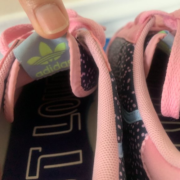 Adidas shoes with box - Picture 7 of 7